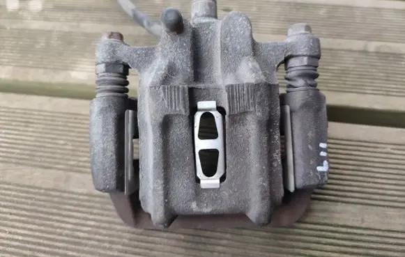 Honda Element Rear brake caliper