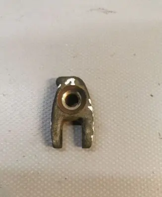 Nissan Qashqai Fuel Injector clamp holder 