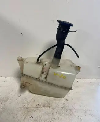 Volvo S70 V70 V70 XC Windshield washer fluid reservoir/tank 9190692 9190694 9190690