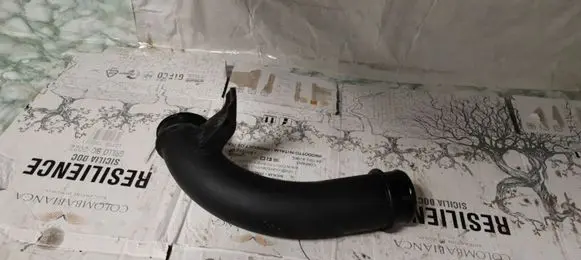 Chevrolet Captiva Intercooler pipe mounting bracket 
