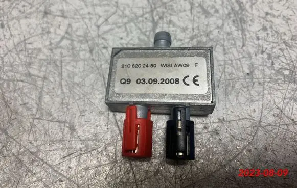 Mercedes-Benz GL X164 Aerial antenna filter a2108202489
