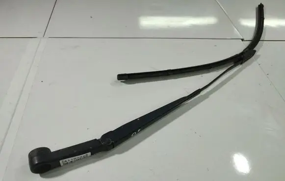 Citroen C4 Grand Picasso Front wiper blade arm 