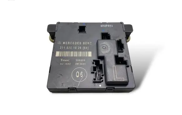 Mercedes-Benz E W211 Door control unit/module 2118201526