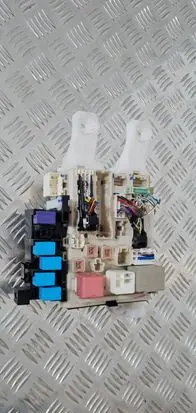 Toyota RAV 4 (XA30) Fuse box set 8273042011 0446 8D081641