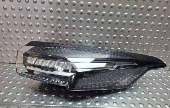 Peugeot 308 Rear/tail lights S27639231 9835299280