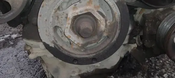 Honda FR-V Crankshaft pulley