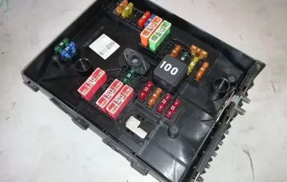 Skoda Superb B6 (3T) Fuse module 1K0937125D