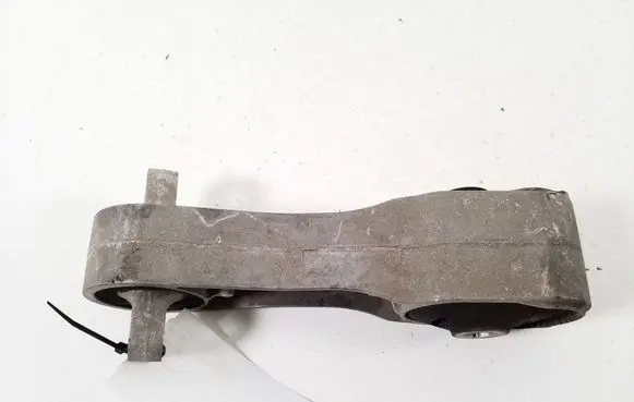 Engine mount bracket