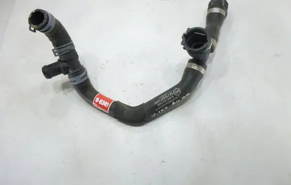 Engine coolant pipe/hose