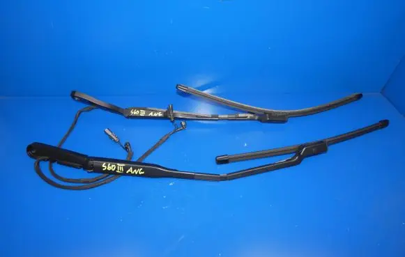 Volvo S60 Front wiper blade arm