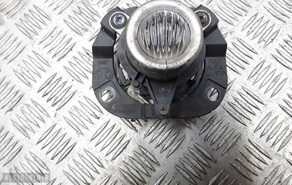 Alfa Romeo Giulietta Front fog light 50522917478407576
