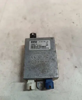 BMW 5 E60 E61 Aerial antenna amplifier 9123739