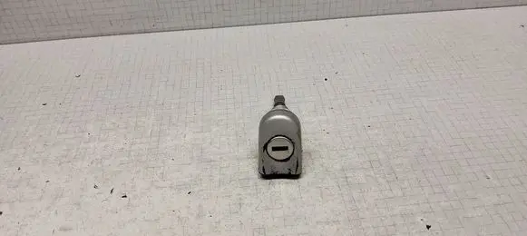 Volkswagen Transporter - Caravelle T5 Front door lock (next to the handle) 