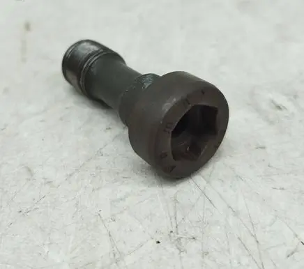 Mercedes-Benz 190 230 W110 W111 Flywheel bolts 1089900419 A1089900419