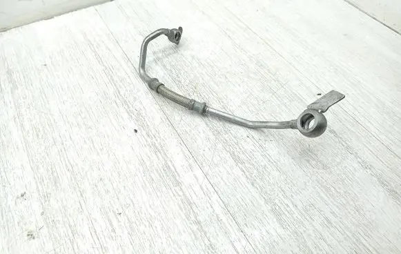 Peugeot 5008 Turbo turbocharger oiling pipe/hose