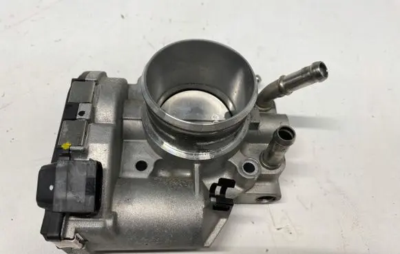 Hyundai Tucson LM Throttle body valve 35100-2B152