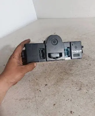 Renault Megane II Climate control unit AUT0