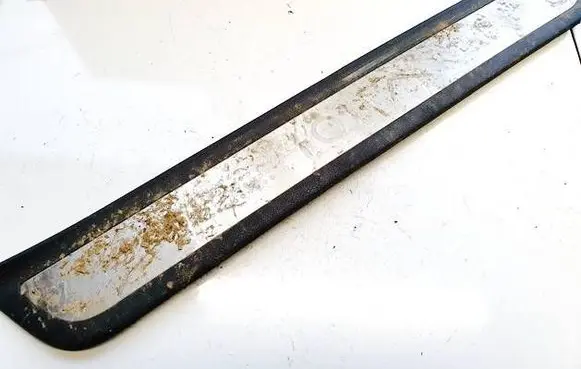 Hyundai Ioniq Front sill trim cover 85883g2500 85883-g2500