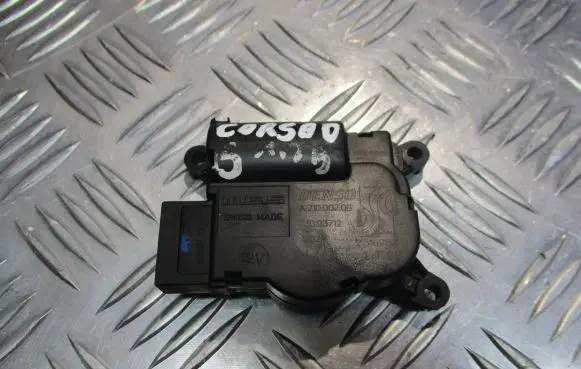 Opel Corsa D Central body control module 3093712