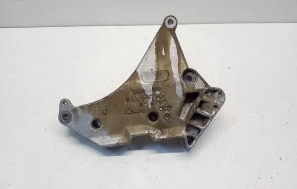 Volkswagen PASSAT B7 USA Engine mounting bracket 03L199207