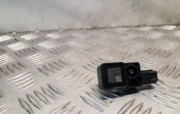 Opel Insignia A Airbag deployment crash/impact sensor 13593676