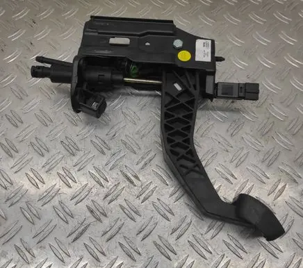 Audi A2 Clutch pedal 8Z1721059