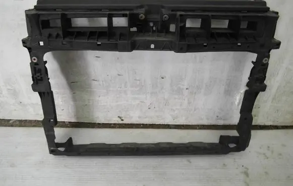 Volkswagen Tiguan Radiator support slam panel 5NN805588J