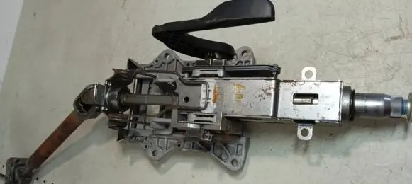 Audi Q3 8U Steering wheel axle 5N1419502D