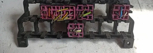Audi A4 S4 B5 8D Other relay 431951253H