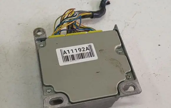 Mitsubishi Grandis Airbag control unit/module MN141401
