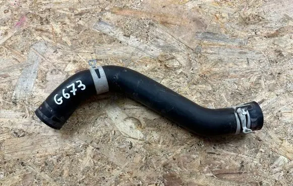 Toyota Yaris XP210 Engine coolant pipe/hose 16571K0050