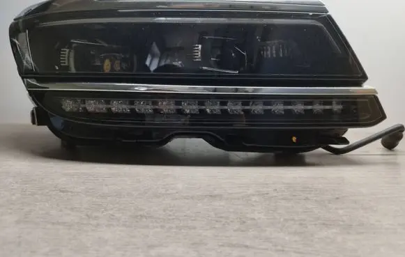 Volkswagen Tiguan Headlight/headlamp 5NB941082A 030110123600