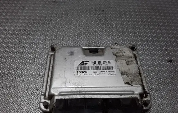 Ford Galaxy Engine control unit/module 038906019FA 0281010629