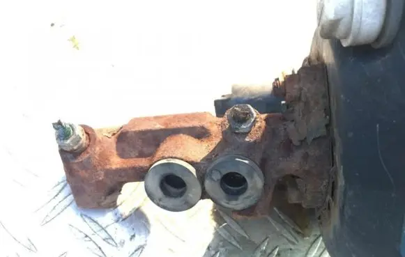 Renault Laguna I Master brake cylinder
