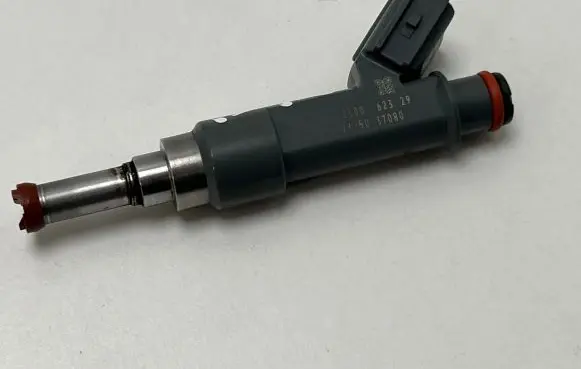 Toyota Prius (XW50) Fuel main line pipe 2325037080 250062329