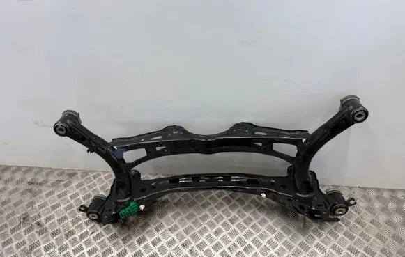 Volkswagen Tiguan Rear subframe 3WA505447C 3WA505106B