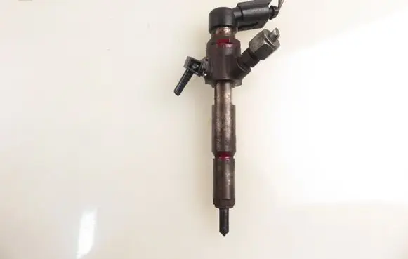 Fuel injector