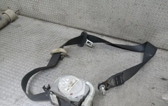 Nissan Note (E11) Front seatbelt 306018710