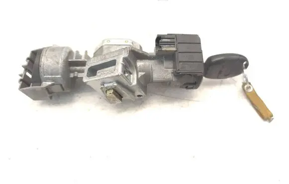 Ford Focus C-MAX Ignition lock 3M513F880AC
