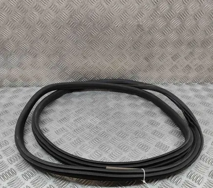 BMW iX1 Rubber seal front door (on door) 9451505