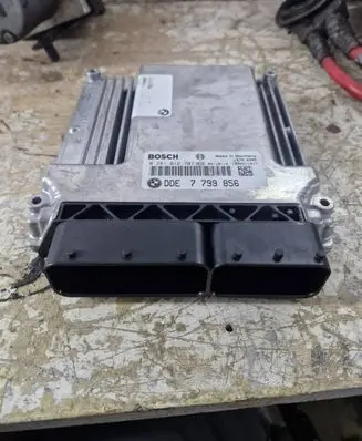 BMW 7 E65 E66 Engine control unit/module 7799856 18760395 0281012707