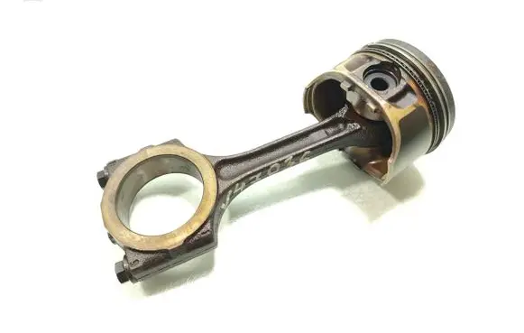 Renault Clio III Piston with connecting rod 
