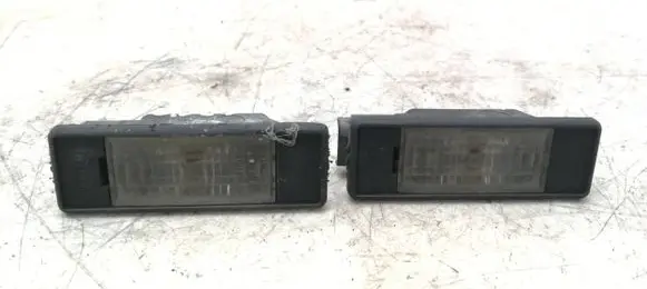 Nissan Pathfinder R51 Number plate light