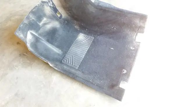 Mercedes-Benz R W251 Front floor carpet liner A2516802140
