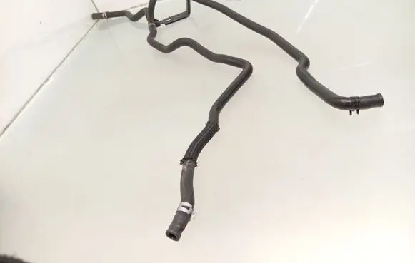 Toyota Prius+ (ZVW40) Engine coolant pipe/hose