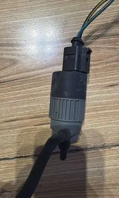 Ford Mondeo MK IV Windscreen/windshield washer pump gm2113k082ab