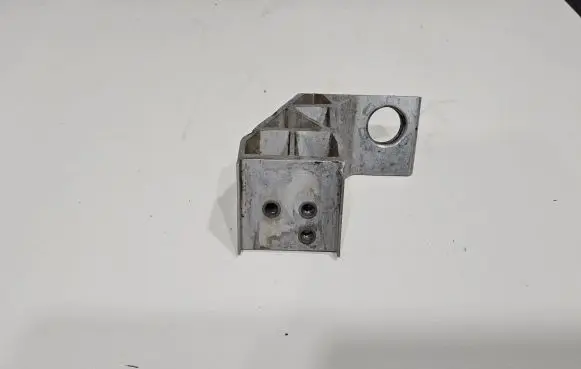Mercedes-Benz C W205 Radiator mount bracket A205014120