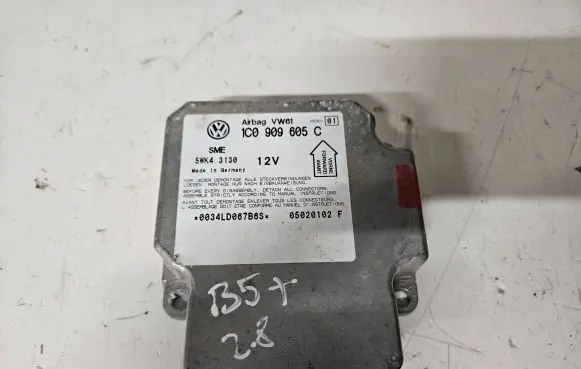 Volkswagen PASSAT B5.5 Airbag control unit/module 1C0909605C 05020102F 5WK43130