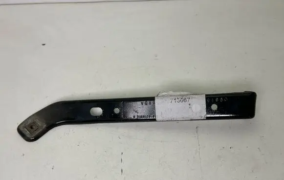 Ford Mustang VI Fender mounting bracket FR3B16C198BC