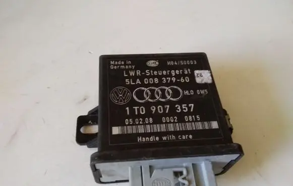 Volkswagen Golf V Light module LCM 1T0907357 5LA00837960